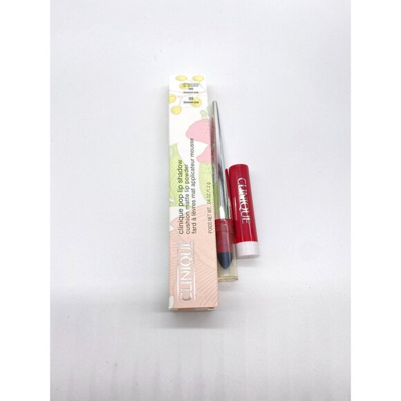 Clinique Pop Lip Shadow Cushion Matte Lip Powder, 05 Blossom Pop, 1.2g / 0.04oz - Picture 3 of 6